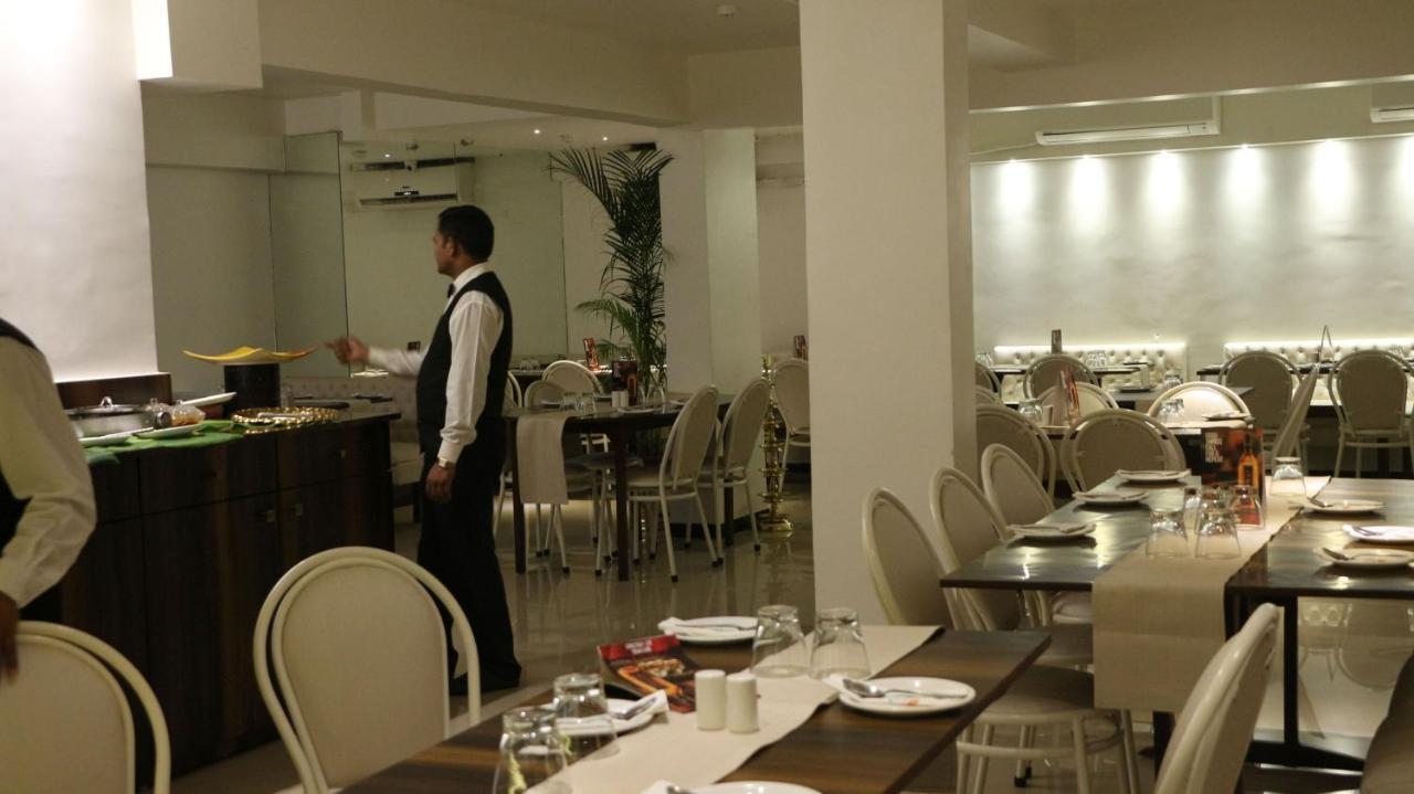 Hotel Samraj Bombay Eksteriør billede